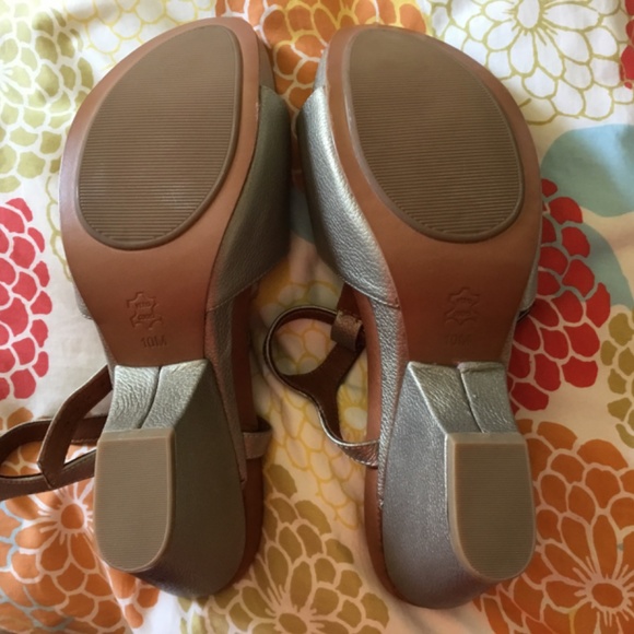 NIB gentle souls by Kenneth Cole sandals - Picture 3 of 8